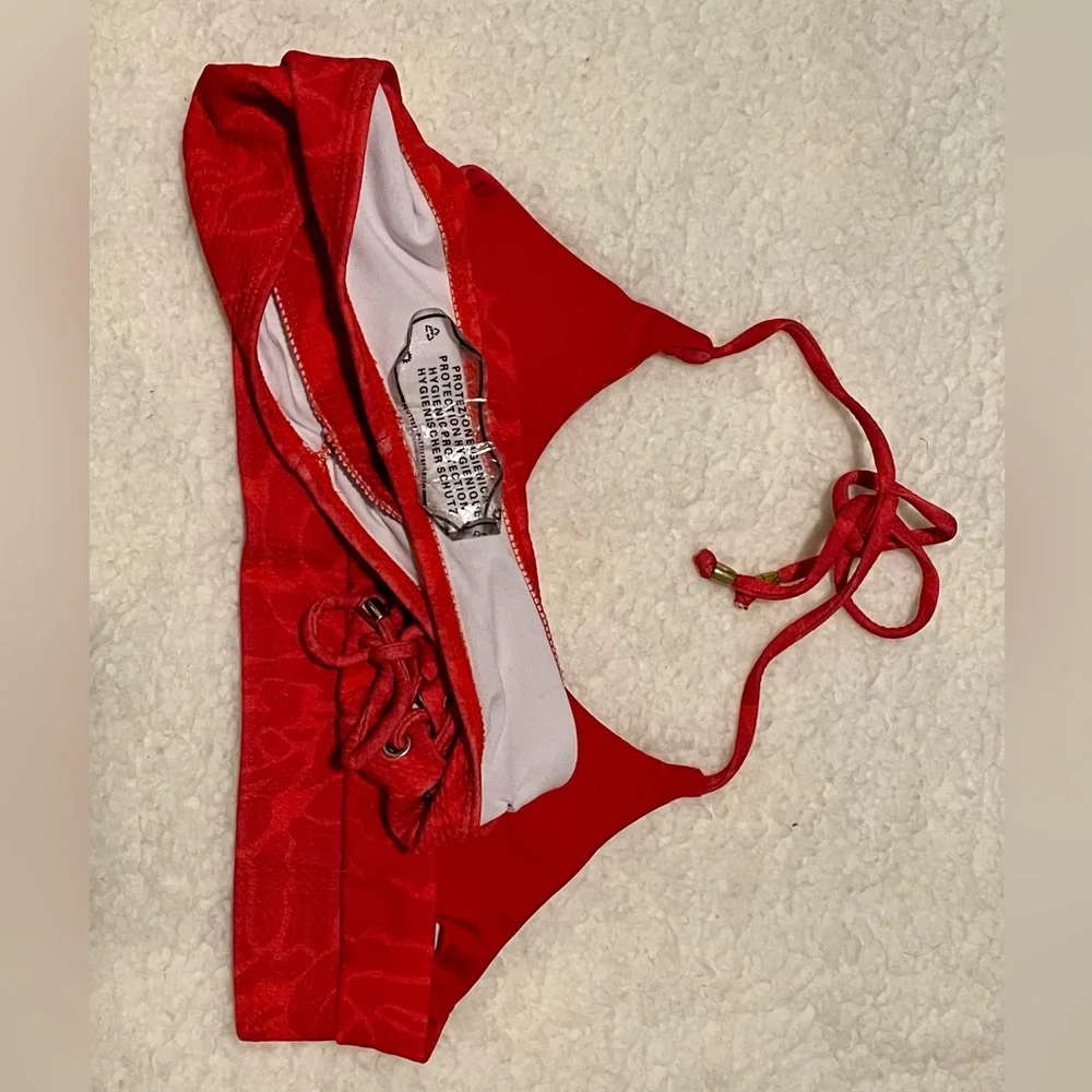 Red Flower Patterned Bikini Set - Picture 4 of 5